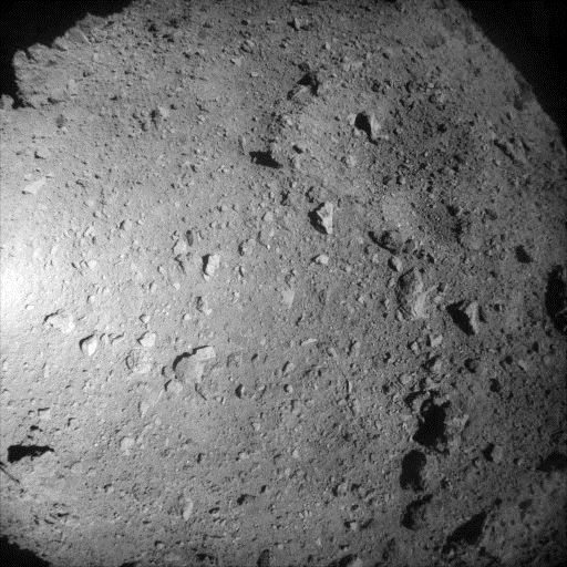 Японский космический аппарат снимает вторую пробу с астероида Рюгу