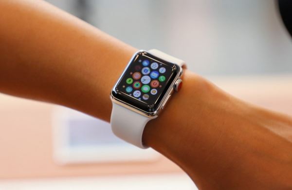 <br />
Часы шпиона: как Apple Watch прослушивали айфоны<br />
